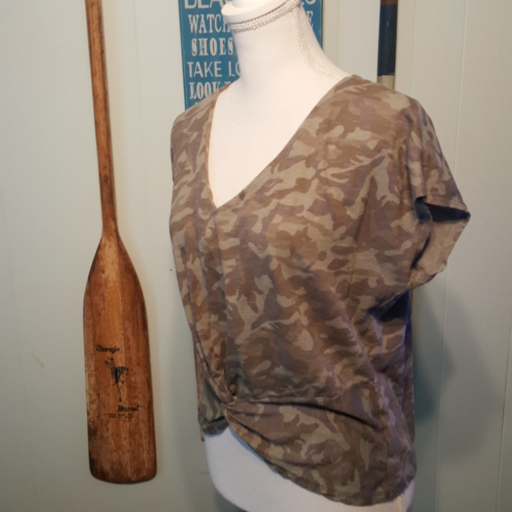 INC International Concepts Camo Twist Front Tee Green Brown V Neck Top Medium - Picture 5 of 5